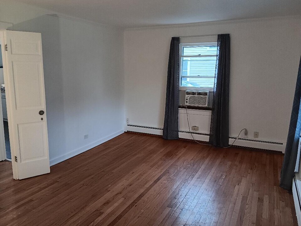 14440 Kolmar Ave in Midlothian, IL - Building Photo
