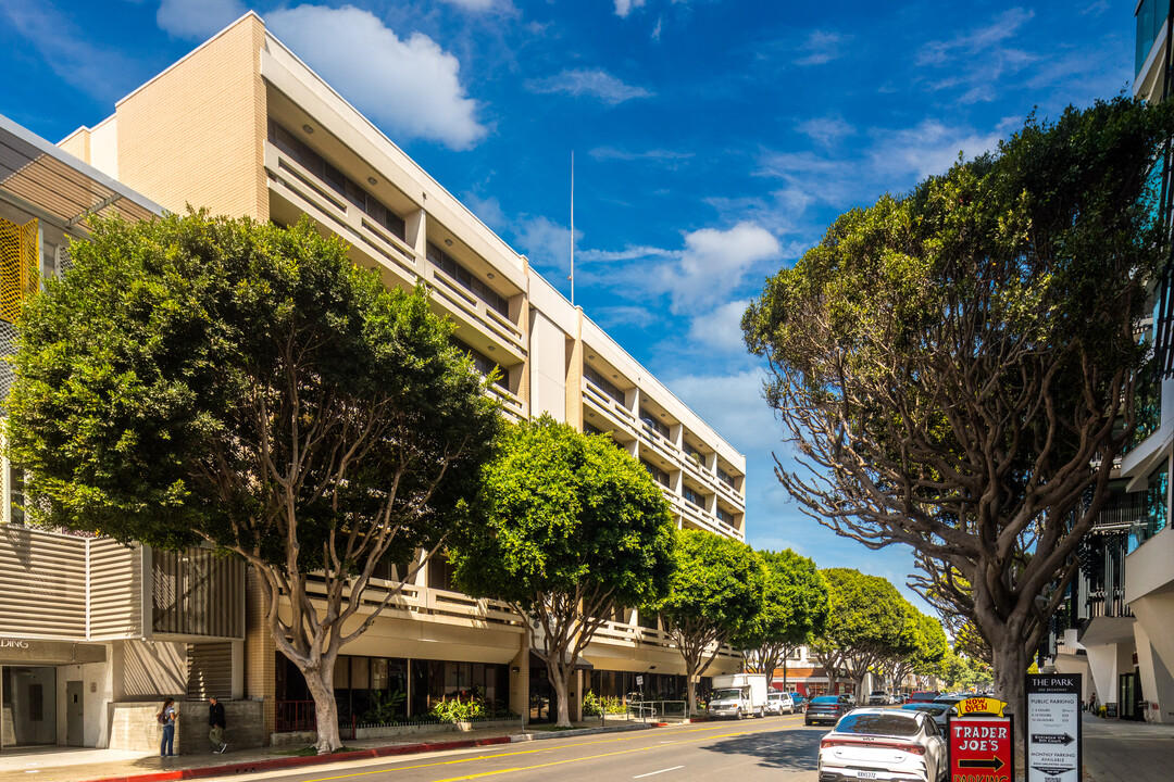 Silvercrest Senior Residence in Santa Monica, CA - Building Photo