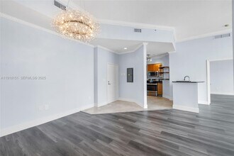 7900 Harbor Island Dr in Miami Beach, FL - Building Photo - Building Photo