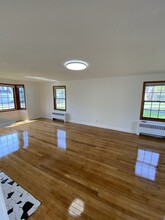 23 Parkway Dr in Whitesboro, NY - Foto de edificio - Building Photo
