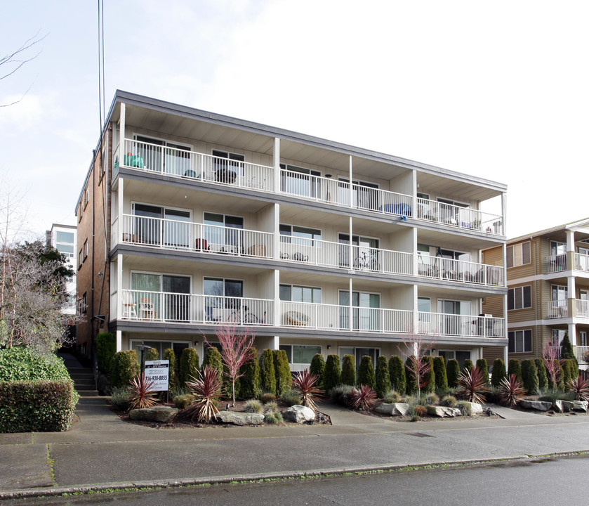 2020 at Lake Union in Seattle, WA - Building Photo