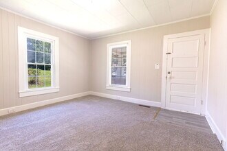 4230 Ogburn Ave in Winston-Salem, NC - Building Photo - Building Photo