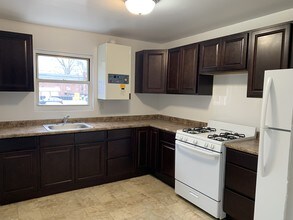 Omni Apartments in Bergenfield, NJ - Building Photo - Building Photo
