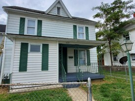 427 Porter Ave in Martinsburg, WV - Building Photo