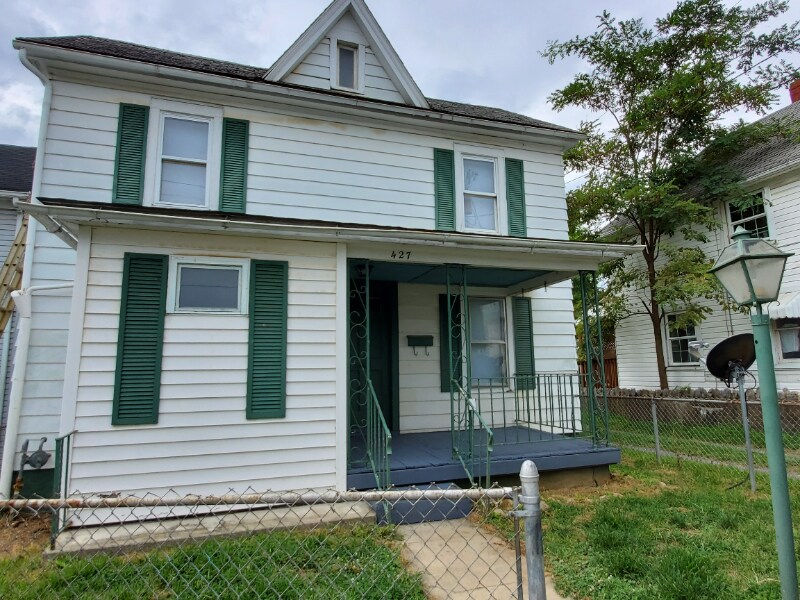 427 Porter Ave in Martinsburg, WV - Building Photo