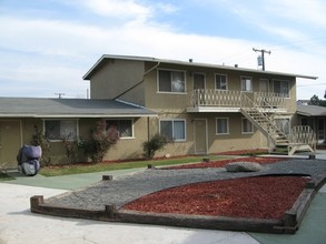 Northwest Apartments in Hanford, CA - Building Photo - Building Photo