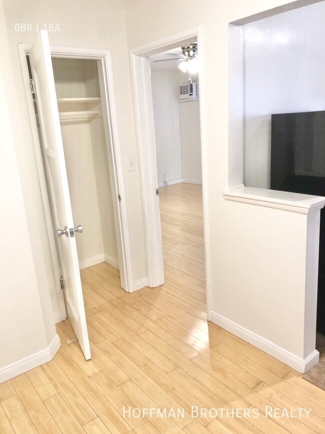 2553 S Sepulveda Blvd