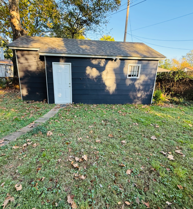 3985 Pikes Peak Ave in Memphis, TN - Foto de edificio - Building Photo