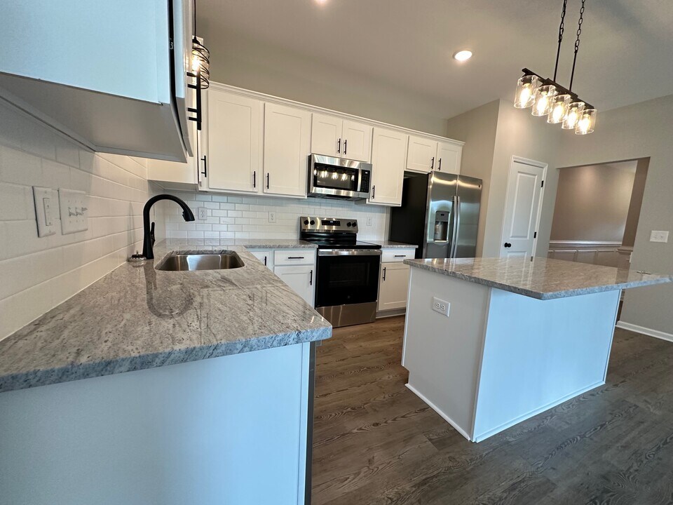 Parkwood West Townhomes in Fayetteville, NC - Building Photo