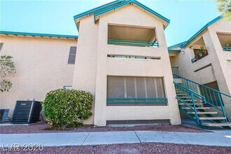 5151 S Lindell Rd in Las Vegas, NV - Building Photo - Building Photo