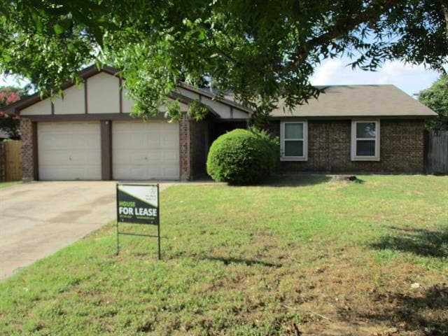 property at 912 Shell Ct