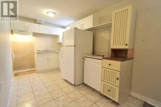 46 Birchwood Dr in Barrie, ON - Building Photo - Building Photo