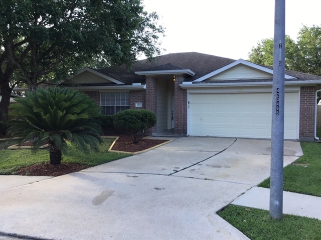 1703 Oak Valley Dr