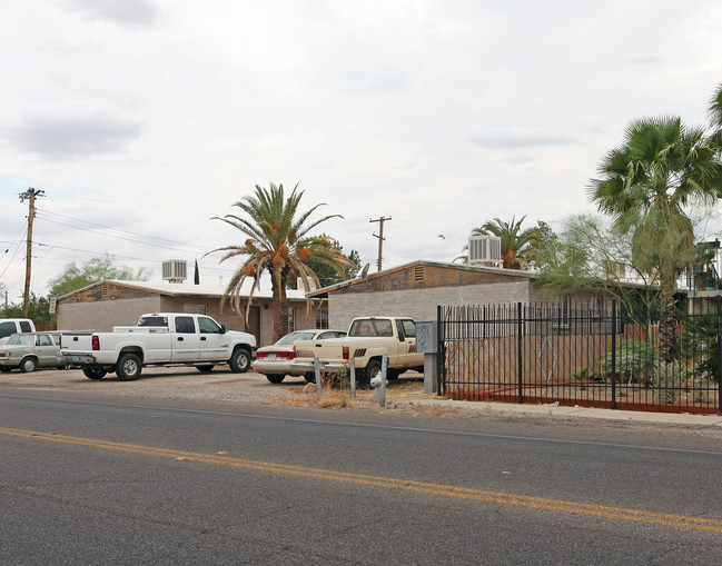 2545 N Park Ave in Tucson, AZ - Foto de edificio - Building Photo