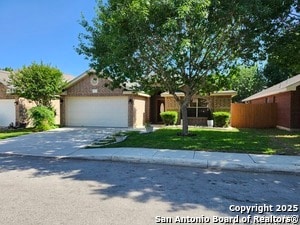 5615 Cross Pond in San Antonio, TX - Building Photo - Building Photo