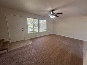 8609 La Riviera Dr in Sacramento, CA - Building Photo - Building Photo