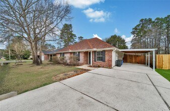 720 Springwood Dr in Conroe, TX - Building Photo - Building Photo