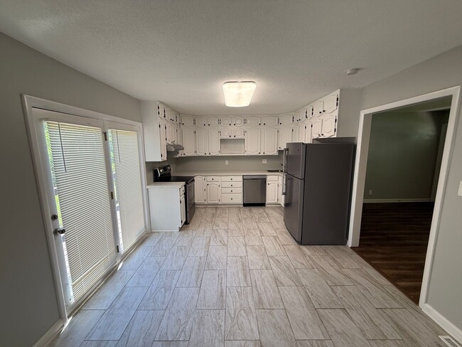 13701 11th Ter in Grandview, MO - Building Photo - Building Photo