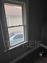 1023 Barrie Ave in Flint, MI - Building Photo - Building Photo