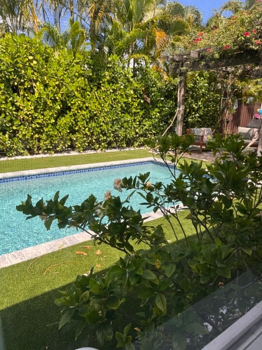 808 Flamingo Dr in West Palm Beach, FL - Foto de edificio