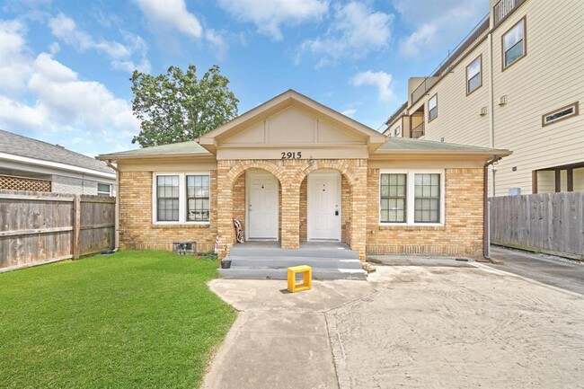 2915 Isabella St in Houston, TX - Building Photo - Building Photo