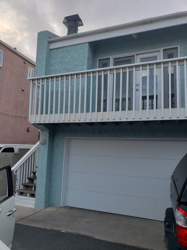16545 22nd St in Sunset Beach, CA - Building Photo - Building Photo