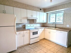 880 S Plum Grove Rd in Palatine, IL - Building Photo - Building Photo