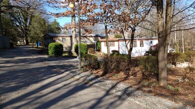 14 Quigley Dr in Asheville, NC - Foto de edificio - Building Photo