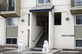 Snow Lion Residence Hall in Boulder, CO - Foto de edificio - Building Photo