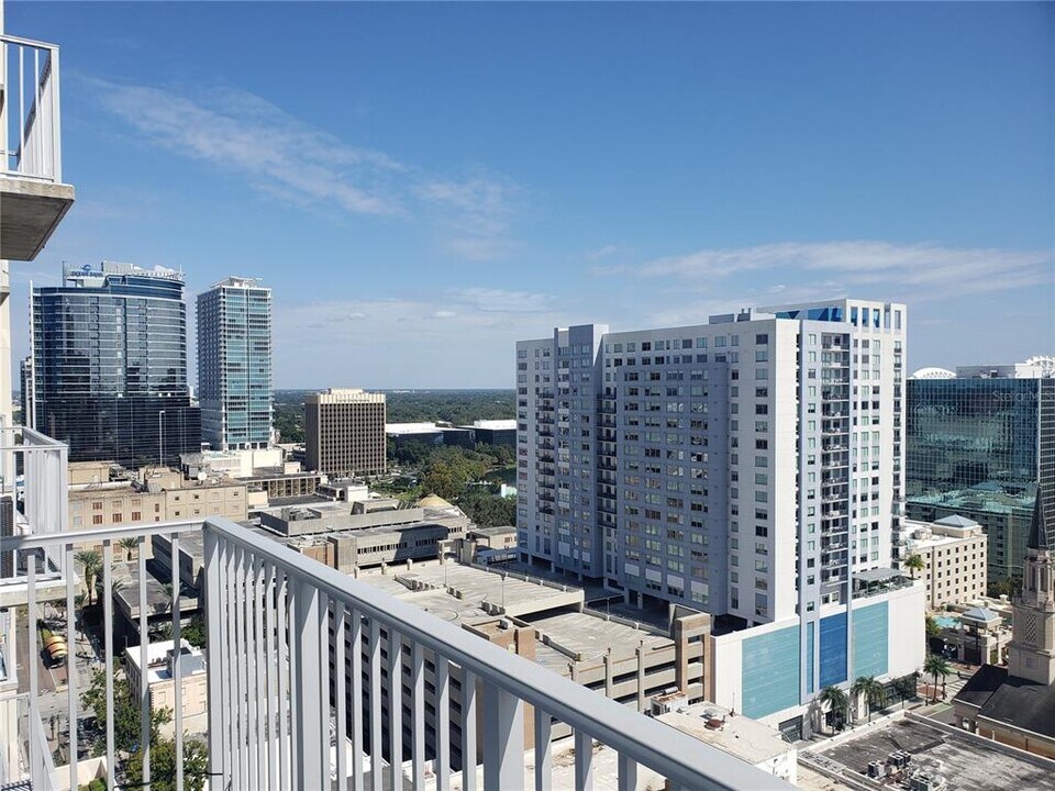 155 S Court Ave in Orlando, FL - Building Photo