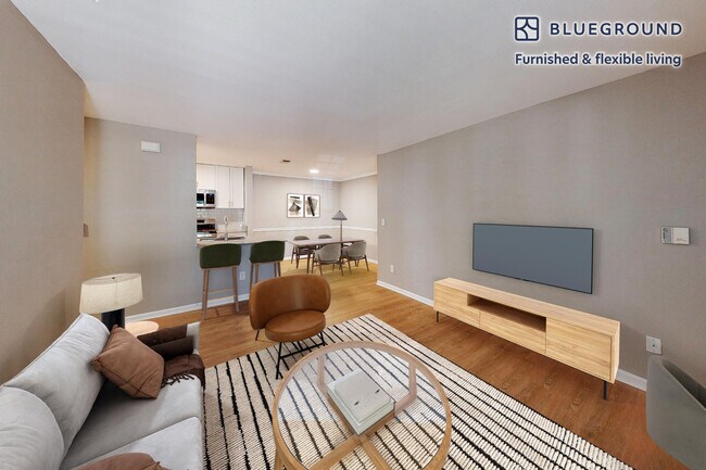 100 Court N Dr in Melville, NY - Building Photo - Building Photo