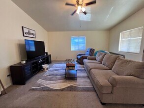 335 Riverwood Ln in Bullhead City, AZ - Building Photo - Building Photo