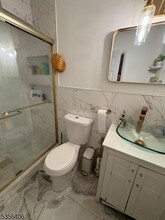 246 Bond St in Elizabeth, NJ - Building Photo - Building Photo