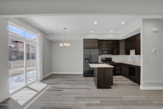 3731 Venice Grove in Colorado Springs, CO - Foto de edificio - Building Photo
