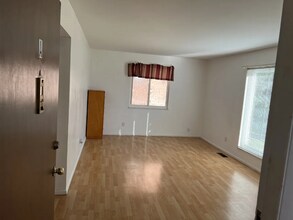 10065 Puttington Dr in St. Louis, MO - Building Photo - Building Photo