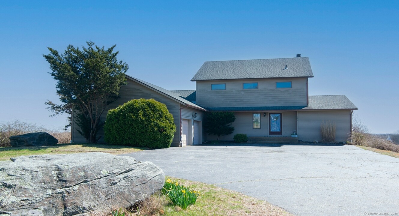 782 Groton Long Point Rd in Groton, CT - Building Photo