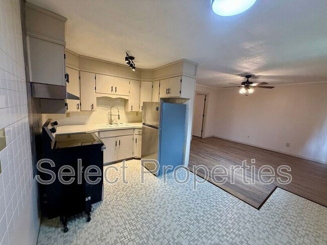 1011 Walnut St in Jonesboro, AR - Building Photo - Building Photo
