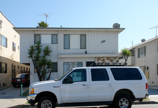 1134 N Edgemont St in Los Angeles, CA - Building Photo - Building Photo