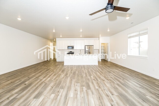 308 Ravello St in Caldwell, ID - Building Photo - Building Photo