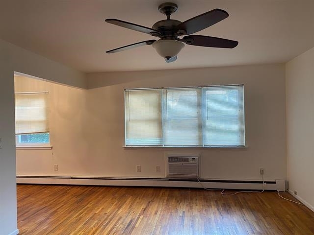 2 Radio Ave in Secaucus, NJ - Building Photo - Building Photo