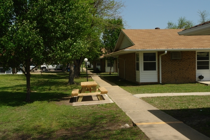 Naylor Apartments in Naylor, MO - Building Photo