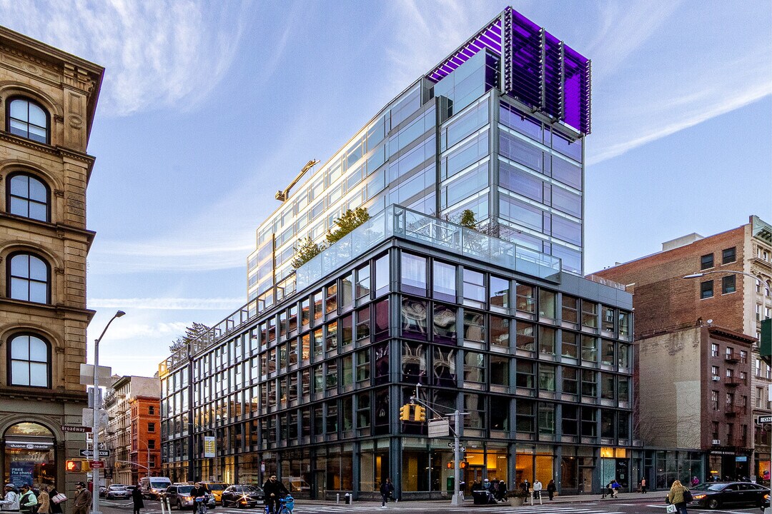 463-465 Broadway in New York, NY - Building Photo