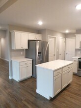 305 Green Meadows Cir in Columbia, MO - Building Photo - Building Photo
