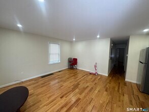 695 Shelton St in Bridgeport, CT - Building Photo - Building Photo