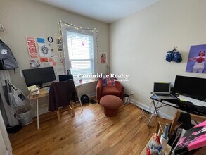 119 Pine St, Unit 1T in Cambridge, MA - Building Photo - Building Photo