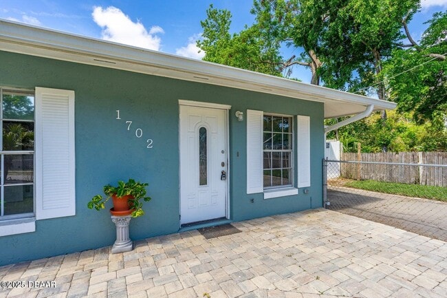 1702 Carolina Ave in Ormond Beach, FL - Building Photo - Building Photo