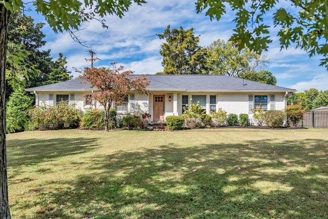 property at 658 Devon Dr