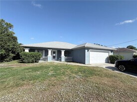 3030 33rd St SW in Lehigh Acres, FL - Building Photo