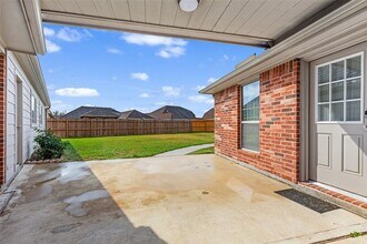 6806 White River Cir in Manvel, TX - Foto de edificio - Building Photo