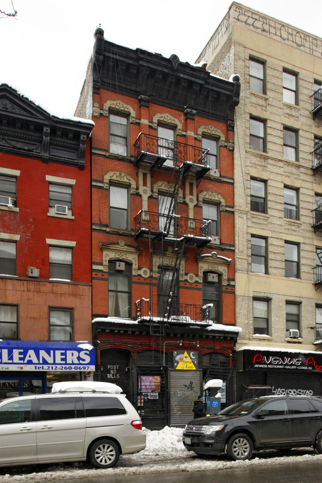 101 Avenue A in New York, NY - Foto de edificio - Building Photo